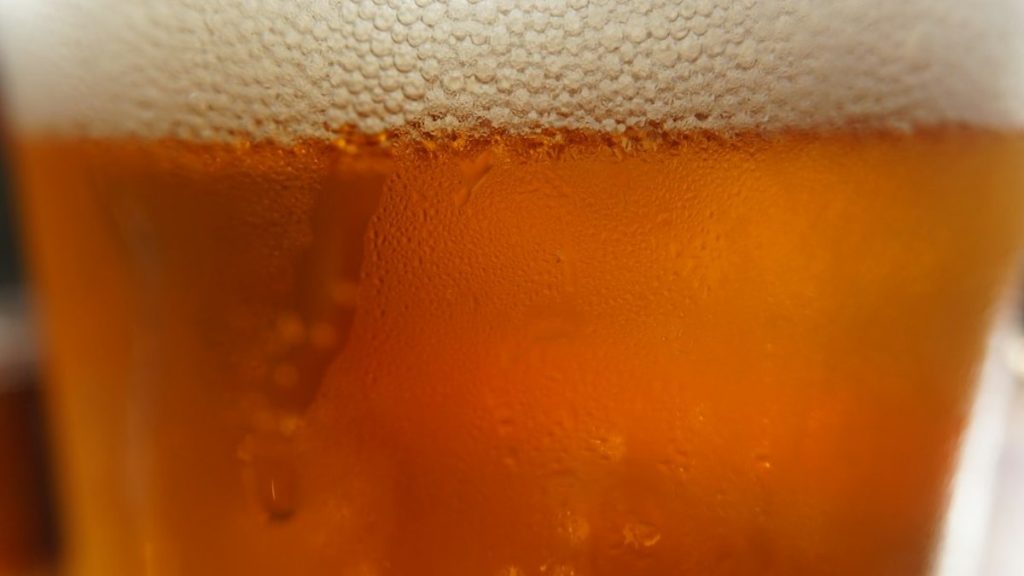 Cask Ale vs Keg Beer: Why They Taste So Different