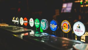 The All-Weather Kit and Etiquette Checklist for Pub Walkers